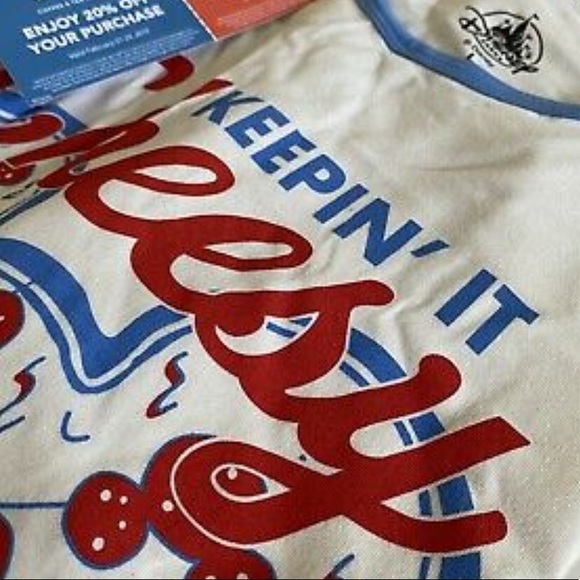 NWT LIMITED EDITION Walt Disney TASTE-D Snacks Mickey Mouse Pizza Shirt L Rare - Picture 3 of 12